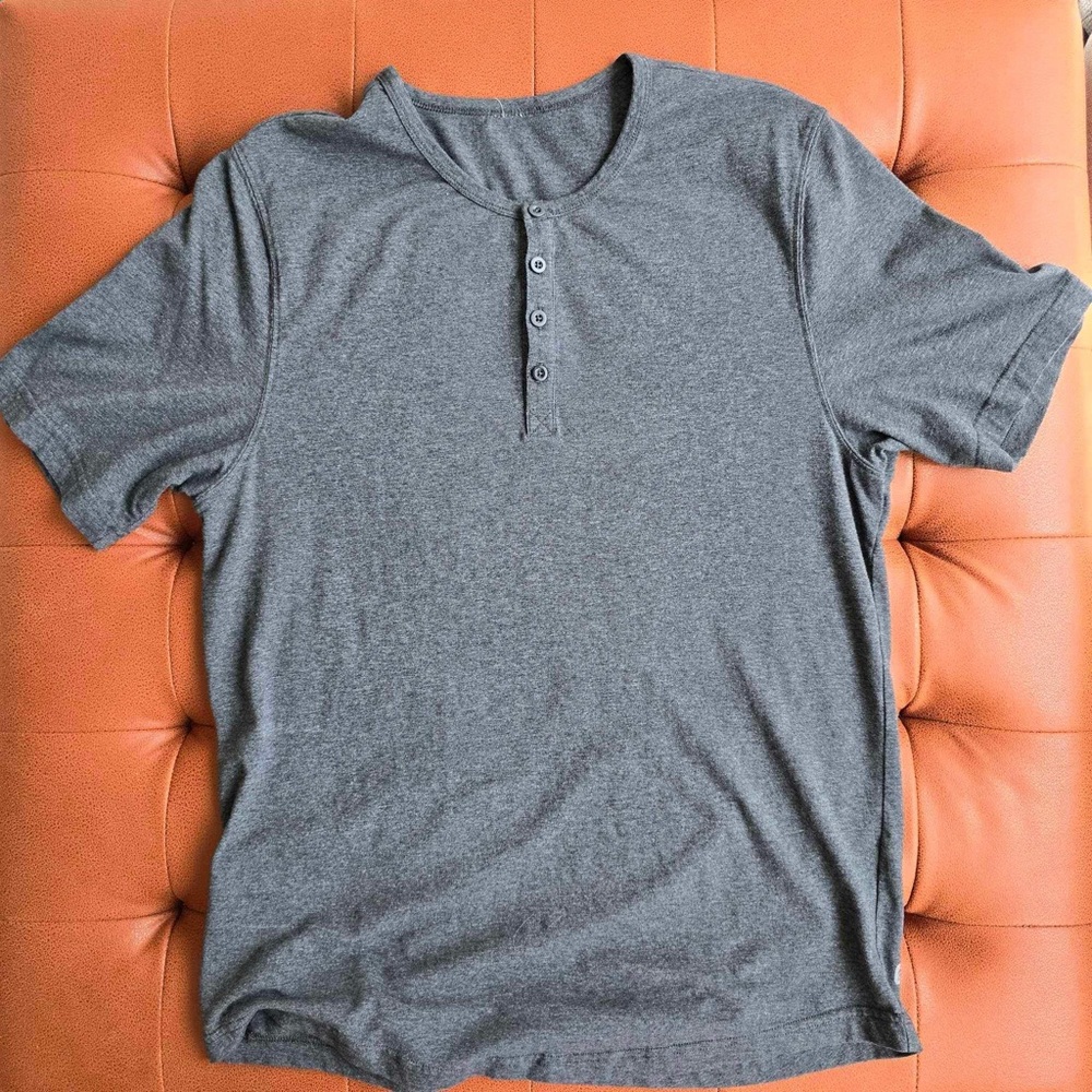 EUC Fabletics grey Henley